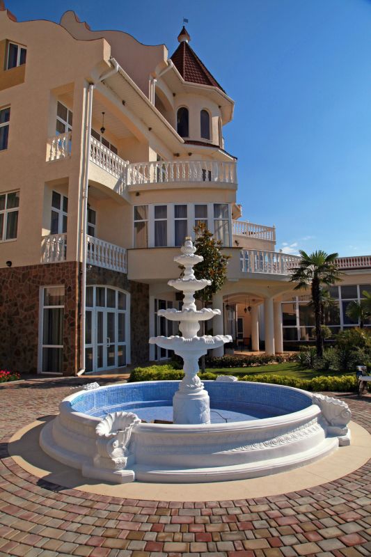 Rock Fountain Installation in Honolulu, HI